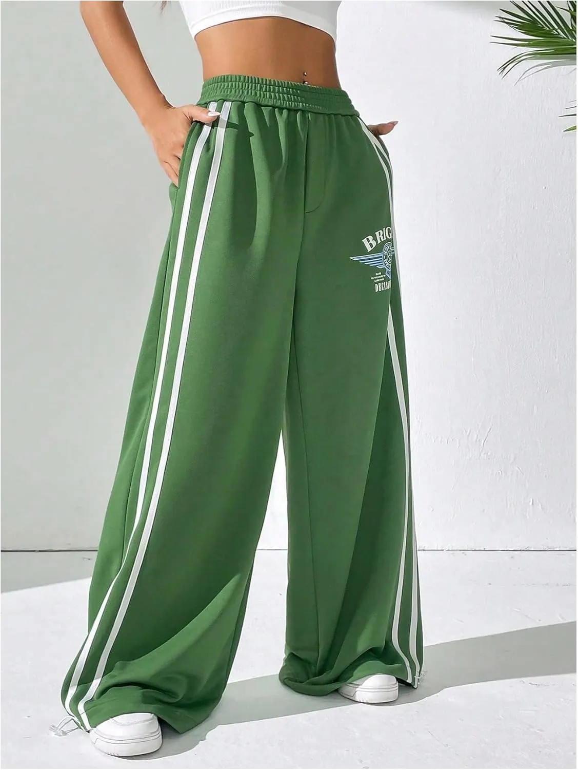 Verdusa Women's Striped Wide Leg Loose Athletic Pants Elastic Waist Sweatpants with Pockets