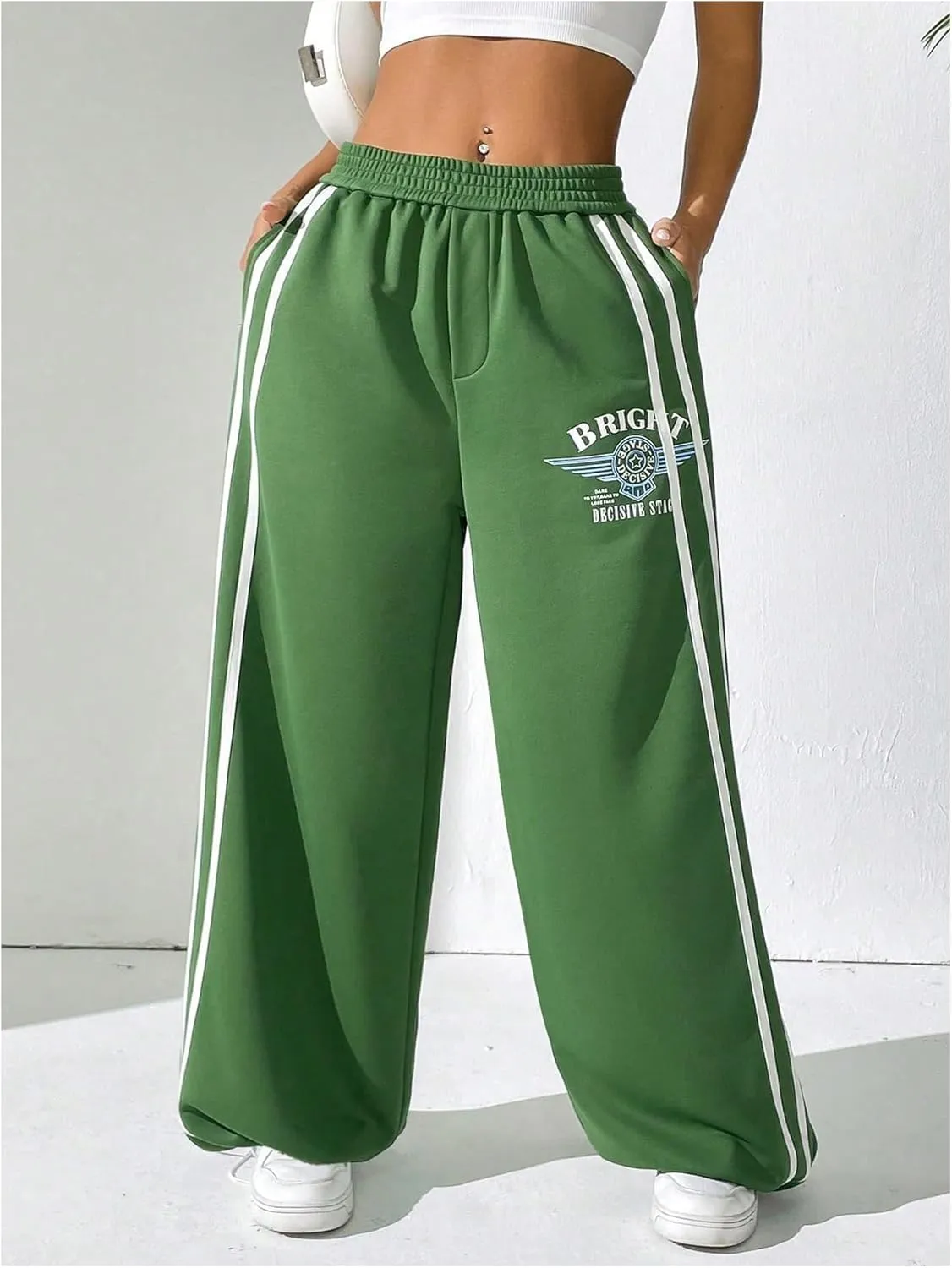 Verdusa Women's Striped Wide Leg Loose Athletic Pants Elastic Waist Sweatpants with Pockets