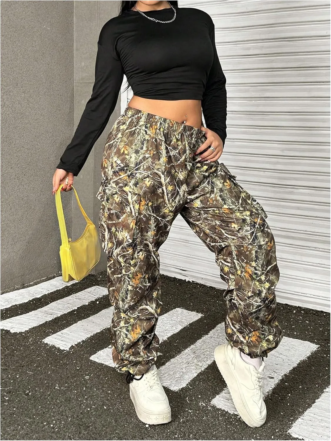 Women's Plus Size Camo Cargo Pants Wide Leg Elastic Waist Long Trousers Streetwear with Pocket